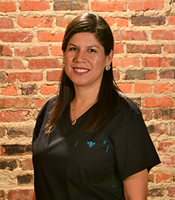 Dental assistant Miriam