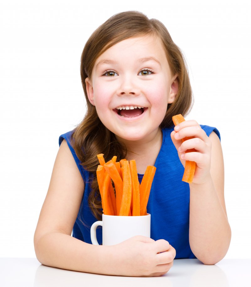 Tips On Healthy Snacks Over Cavity Causing Foods Thomas Youngblood six-plastic-trays-filled-with-different-types-of-vegetables-and-fruits